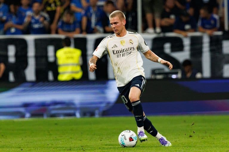 Franco Mastantuono playing for Real Madrid