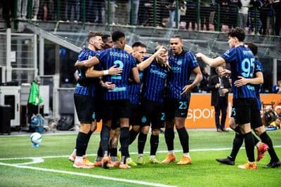 Inter Milan players celebrate