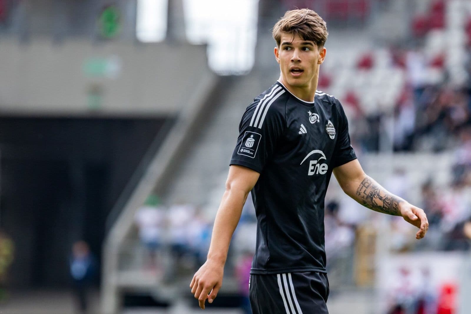 Luka Vuskovic playing football